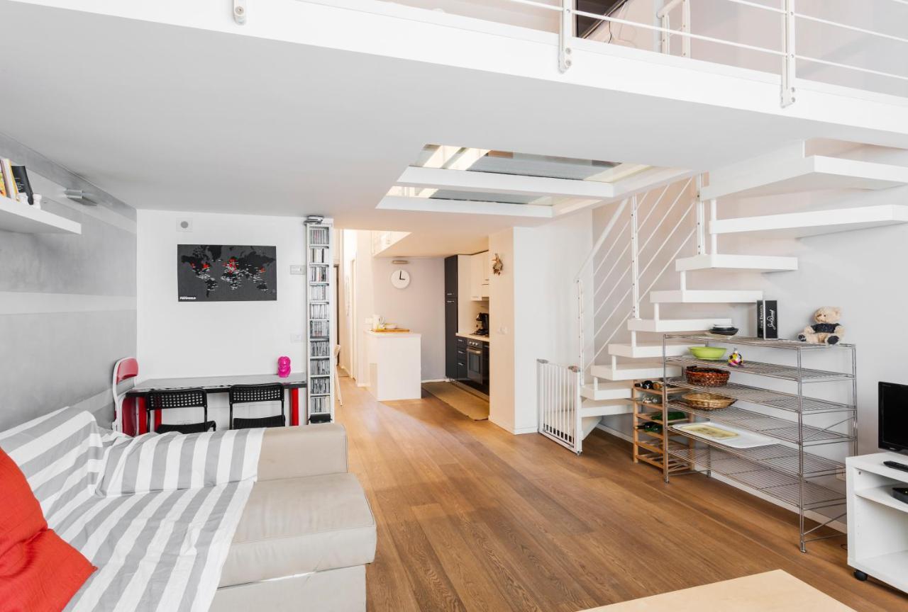 Awesome Loft In The City Center Of Милан Экстерьер фото