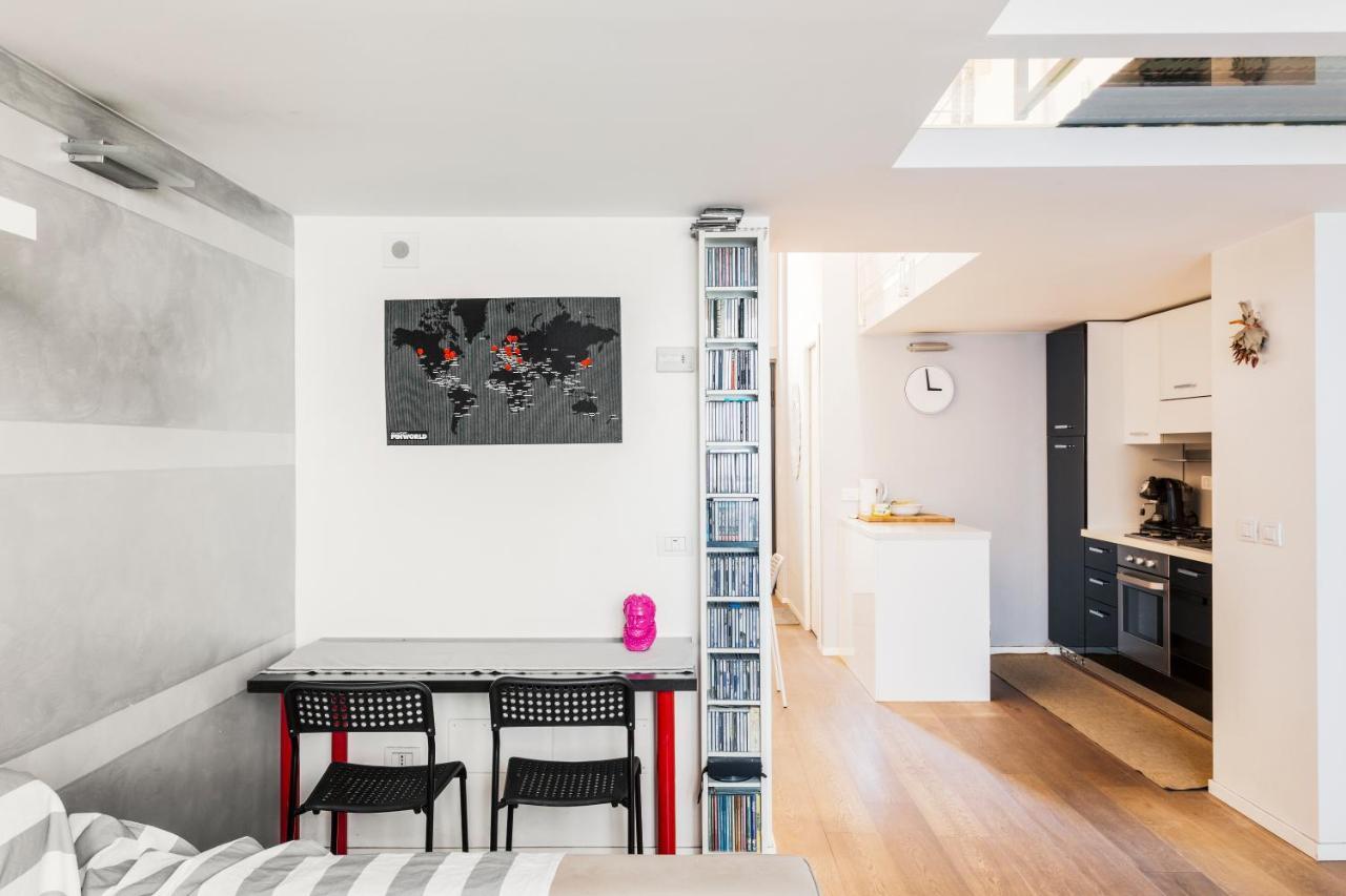Awesome Loft In The City Center Of Милан Экстерьер фото